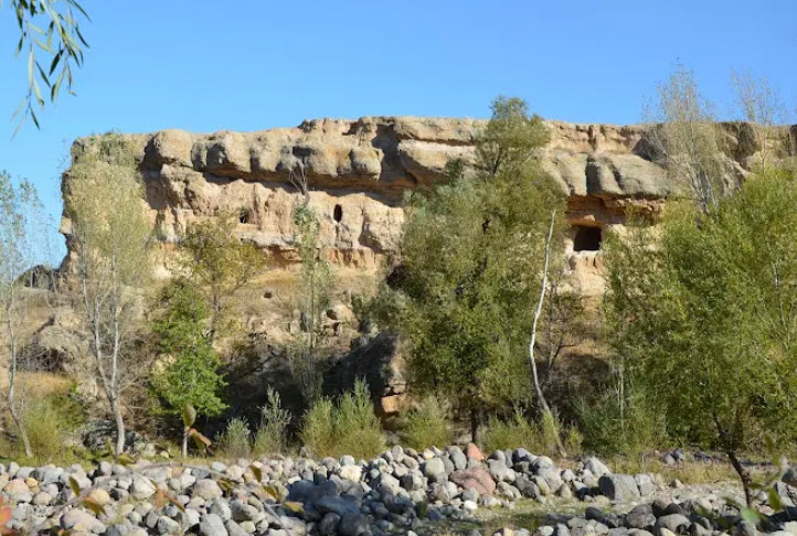 Barbar Castle, Iran